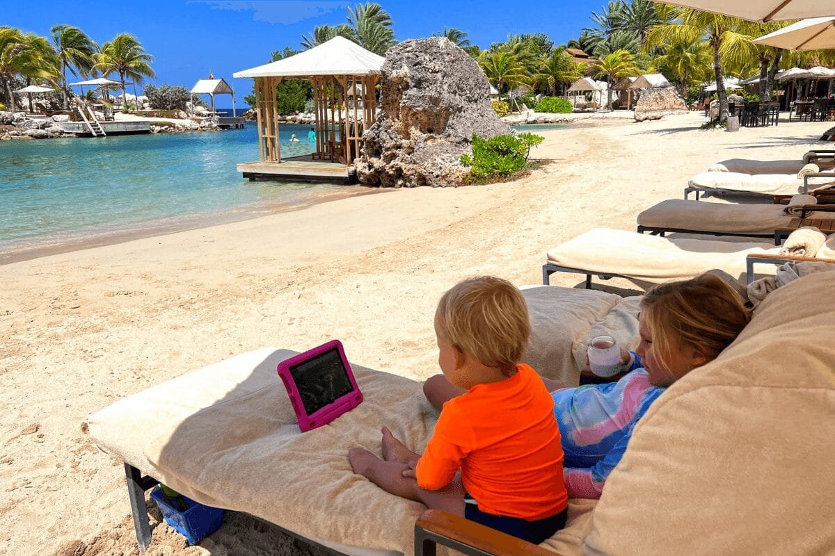 Tips for Traveling with a toddler